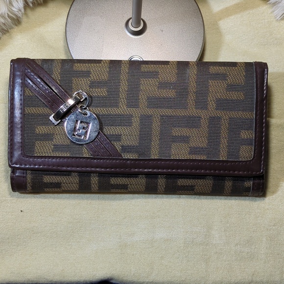 Vintage Fendi Brown/Gold Zucca Continental Wallet / FFCharm/CheckBook Insert$250 - Picture 14 of 14
